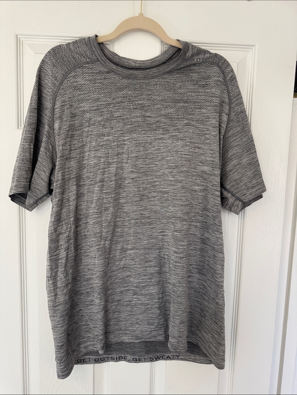 lululemon athletica Men's Gray Heather Short-Sleeve Athletic Tee